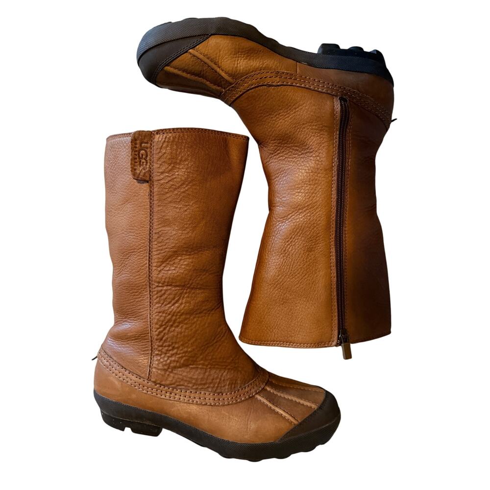 Ugg Australia Belfair Duck Toe Shearling Lined Boots, Women's Size 8.5 - Picture 2 of 7